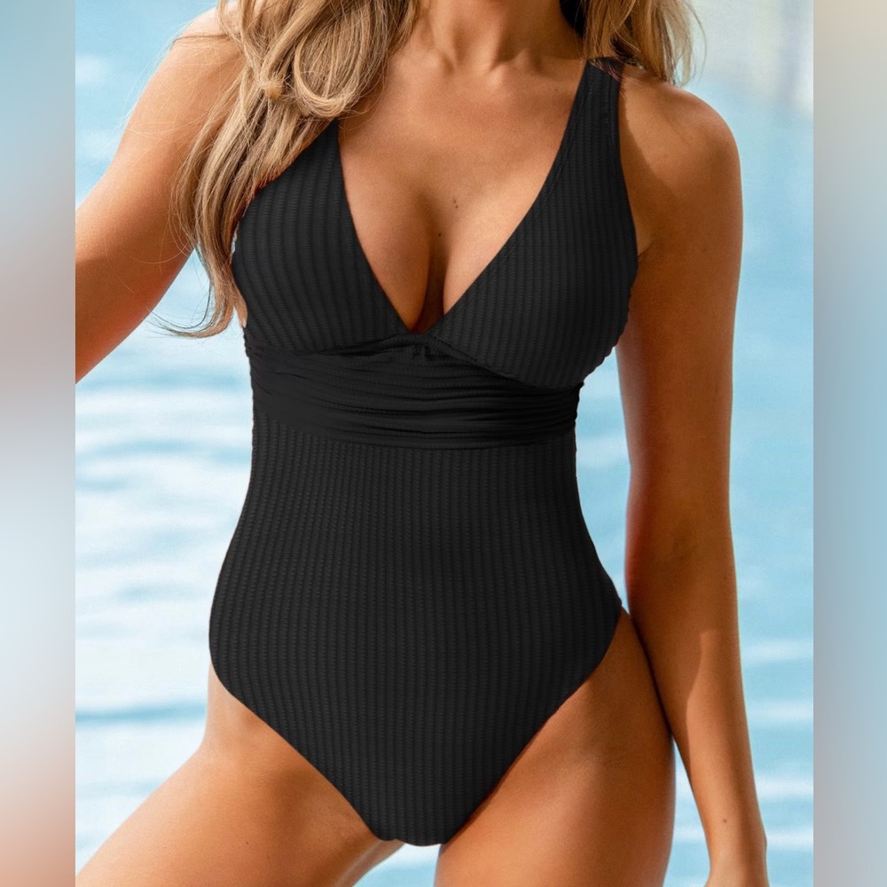 NWT Cupshe Black Ginger Ribbed & Ruched One-Piece